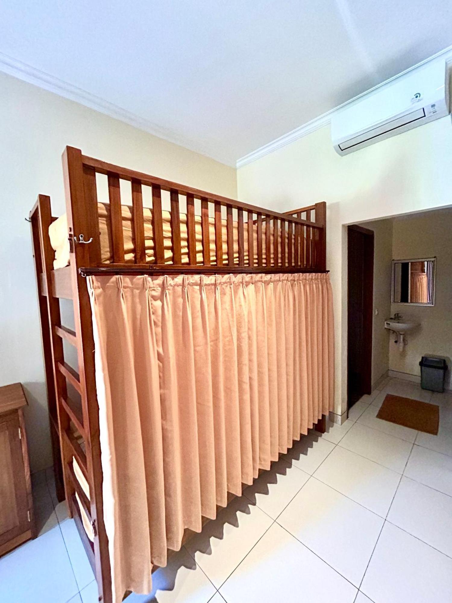 Nusa Garden Homestay Lembongan Exteriör bild