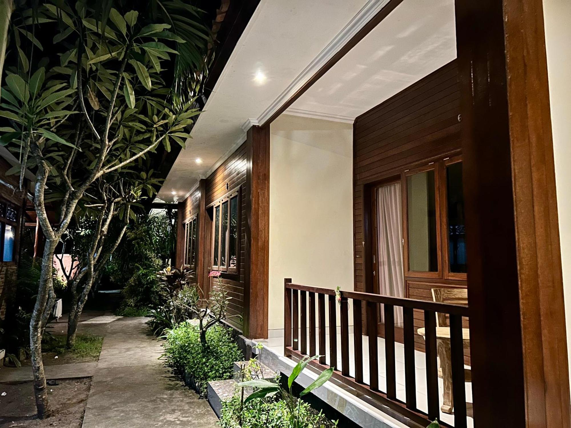 Nusa Garden Homestay Lembongan Exteriör bild